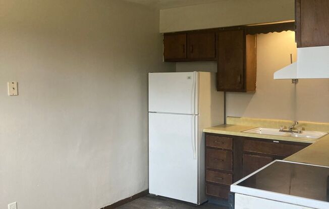 1 bed, 1 bath, 700 sqft, $625, Unit Apt 2