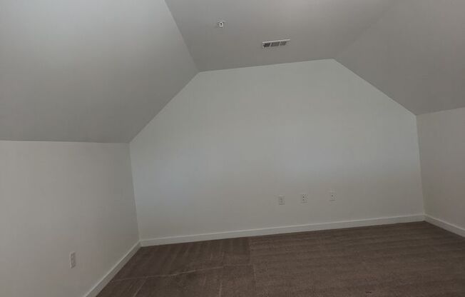 1 bed, 1 bath, 1,112 sqft, $1,645, Unit 14-1426