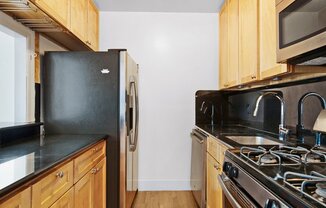 143 E 57 ST