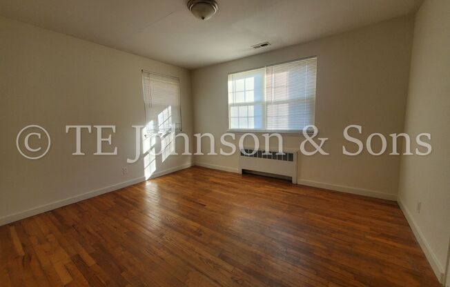 2 beds, 1 bath, $1,100, Unit Apt. D