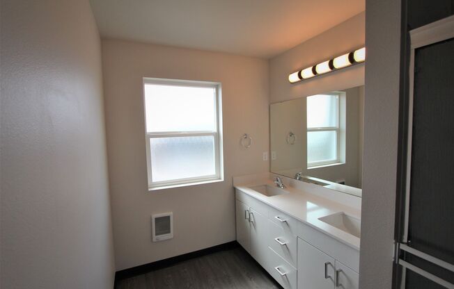 Modern design 3-bed, 2.5 bath duplex available.