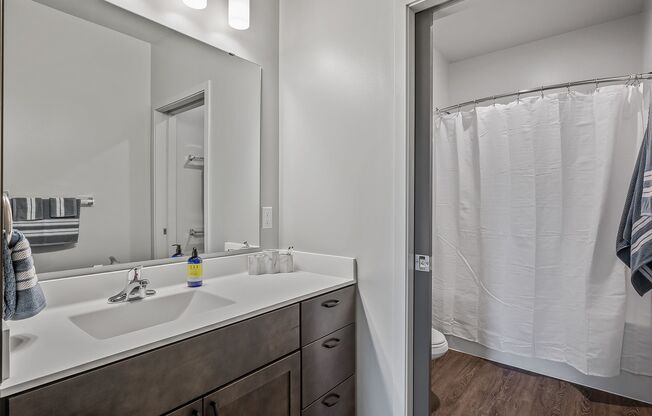 4 beds, 2 baths, 1,231 sqft, $3,240, Unit 305