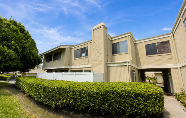 Ralston Village Townhome- Great Amenities!