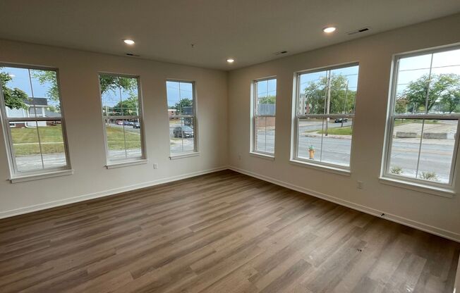 2 beds, 1.5 baths, 995 sqft, $1,550