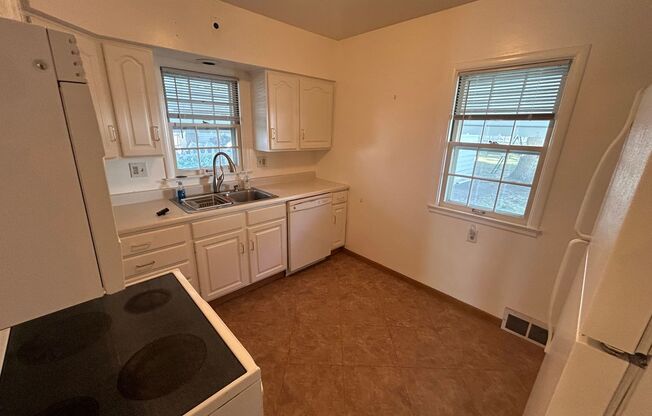 2 beds, 1 bath, $1,500