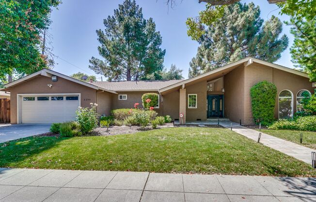 Recently Remodeled Home- Gourmet Kitchen- Near Downtown Campbell - 1 Primary Suite and 1 Junior Suite