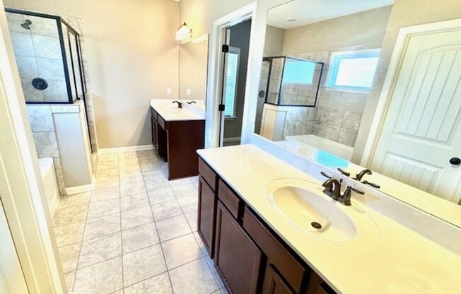 4 beds, 2.5 baths, 1,774 sqft, $1,925, Unit 1