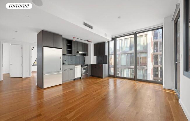 3 beds, 2 baths, $5,629, Unit 650