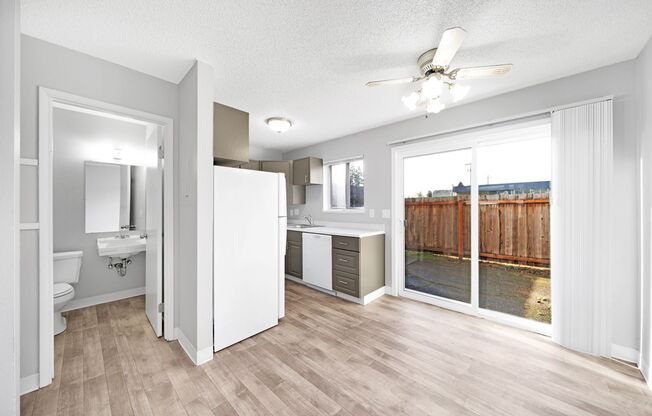 2 beds, 1.5 baths, 846 sqft, $1,495, Unit 07