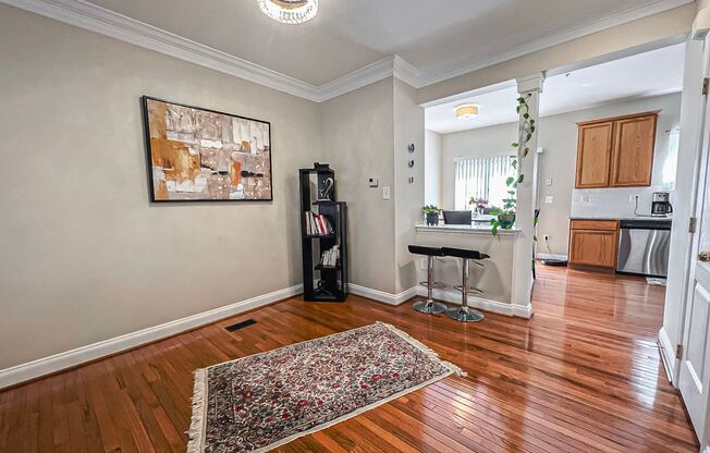 Lovely Tri-Level 3 Bedroom 2 Bathroom And 2 Half Bathrooms In Sought After Townes At Cameron Parke