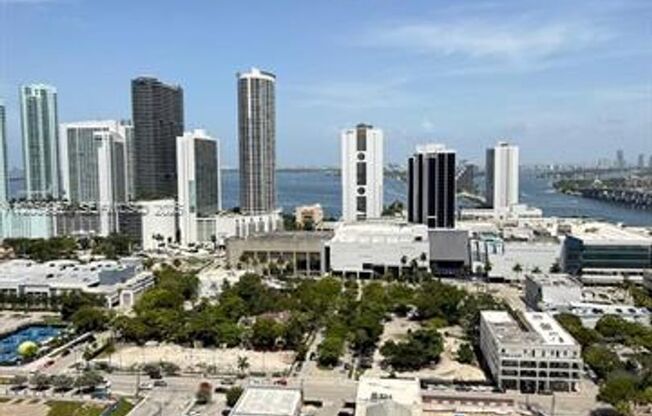 1 bed, 1.5 baths, $3,200, Unit # 2401