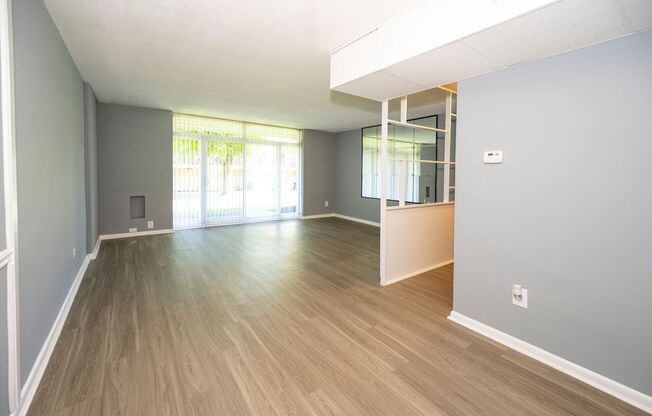 2 beds, 1 bath, 907 sqft, $1,770, Unit 101-C1