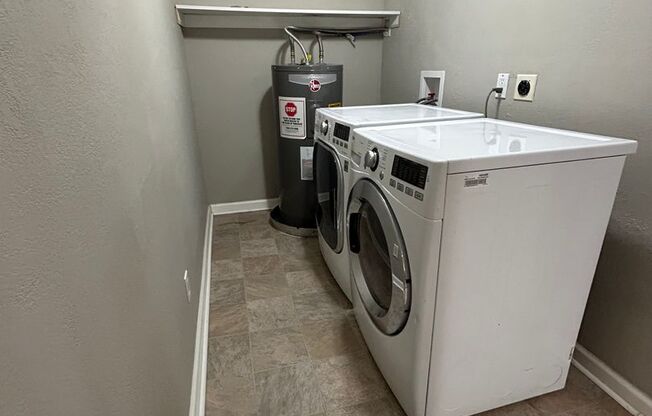 1 bed, 1 bath, 576 sqft, $1,095, Unit 168