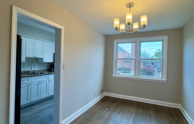 Charming 2 Bedroom/1 Bathroom Townhome in Essex, Baltimore, MD!