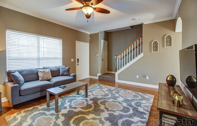 3 beds, 2.5 baths, 1,435 sqft, $2,130, Unit 3208