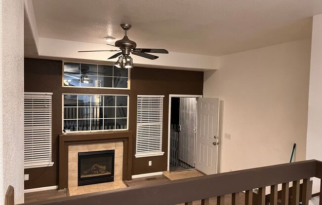 Gorgeous 2 bed/2.5 bath townhome in Welby Glen