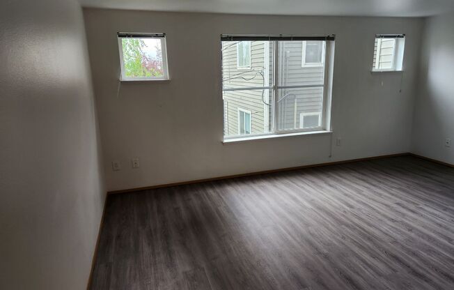 1 bed, 1 bath, 650 sqft, $1,895, Unit 305