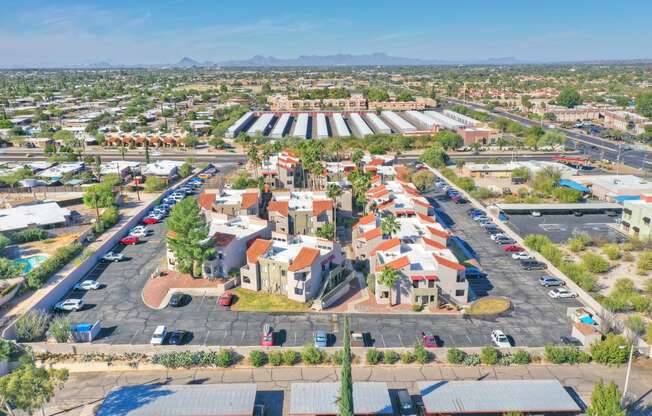 Community aerial view at Ten50 Apartments in Tucson AZ November 2020 (10)