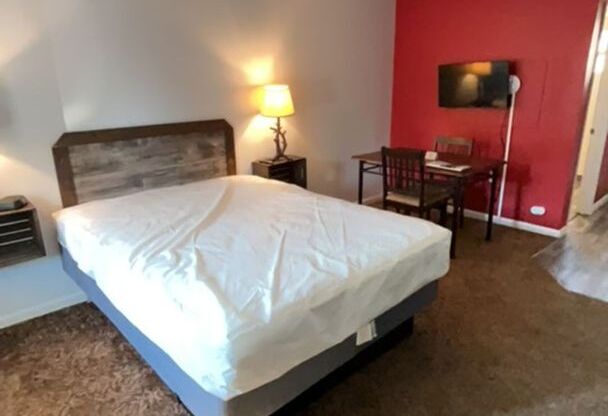 Wrangler's Rest Apartment's
