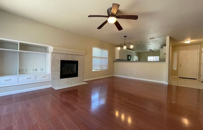Charming 3-Bedroom Home in Folsom – Move in Ready!