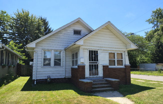 1759 BERDAN AVE