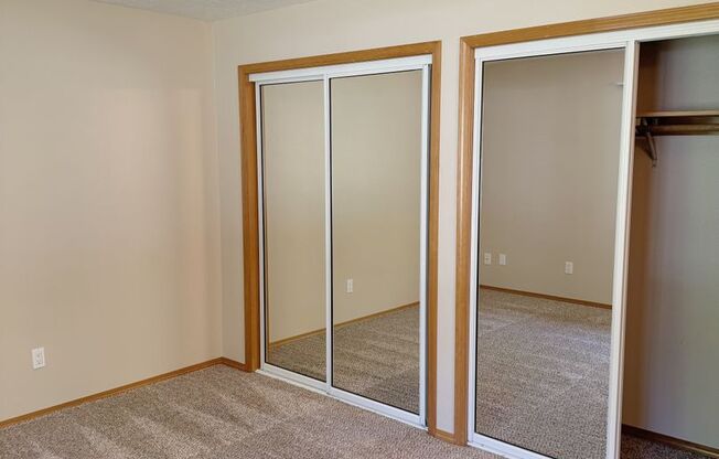 1 bed, 1 bath, 718 sqft, $1,265, Unit 14
