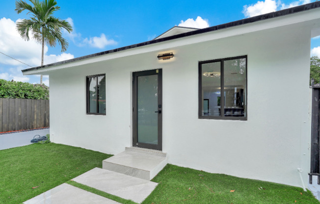 972 SW 44 AVE