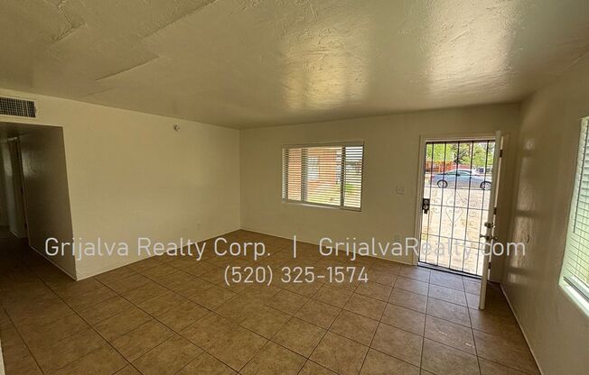 4626 Douglas