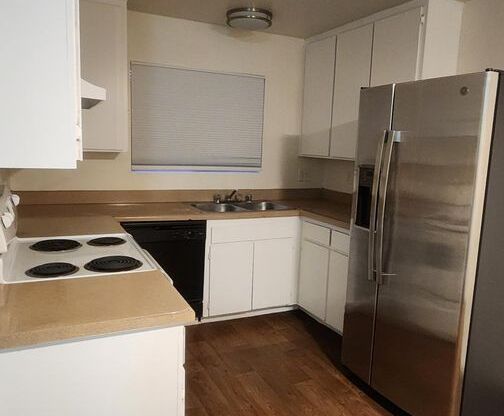 2 beds, 2 baths, 900 sqft, $2,050, Unit #22