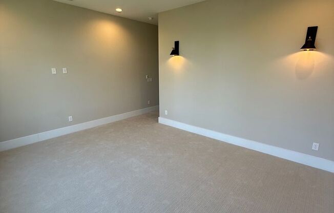 LUXURY Rooftop Terrace Townhome