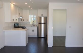 ALL UTILITIES INCLUDED – Private 1BR w/ Parking & Patio – Prime Location And add: