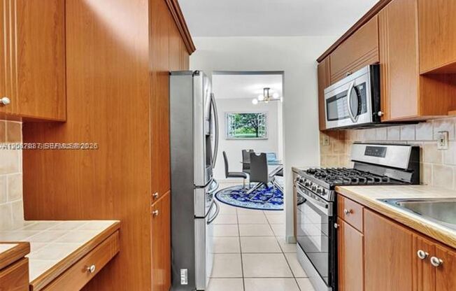 2 beds, 2 baths, $3,500, Unit # 206