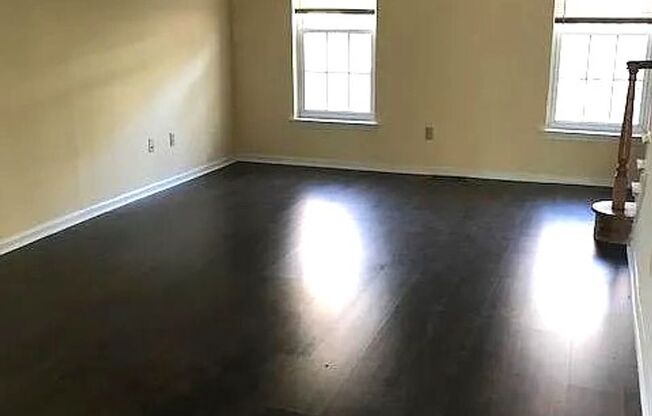 Gorgeous 2-Bedroom Home in Lansdale! Available mid-January!