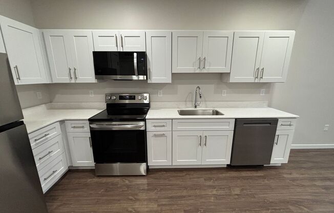 1 bed, 1.5 baths, 941 sqft, $1,745, Unit 220 - L1028 LOFT