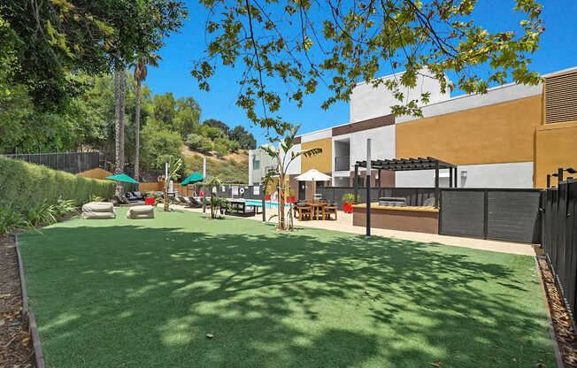 Legado Encino Outdoor Area