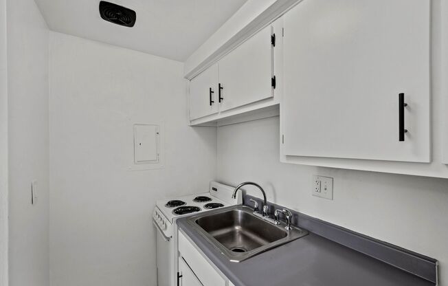 2 beds, 1 bath, 800 sqft, $999, Unit Apt. 502