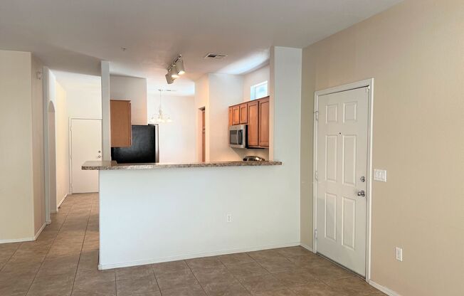 3 beds, 2.5 baths, $1,985, Unit UNIT 1045