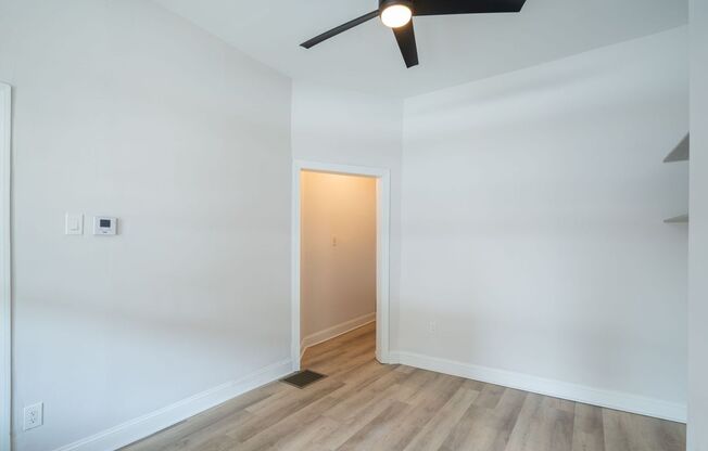 1 bed, 1 bath, $1,075, Unit 2R