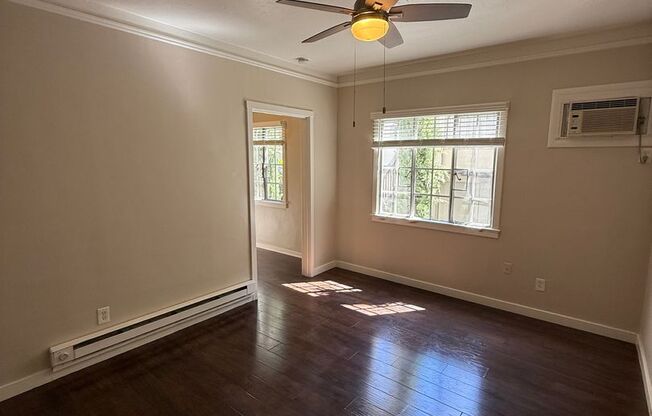 Studio, 1 bath, 425 sqft, $1,425, Unit 18