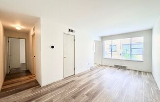 1 bed, 1 bath, 800 sqft, $925, Unit 4141-1F