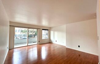 Studio, 1 bath, 464 sqft, $1,325, Unit 109