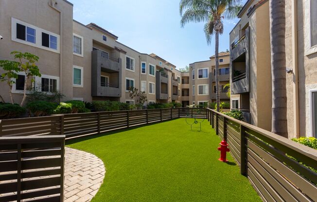 2 beds, 2 baths, 965 sqft, $2,895, Unit 219