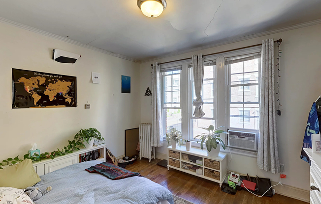 2 beds, 1 bath, 850 sqft, $3,295, Unit 8