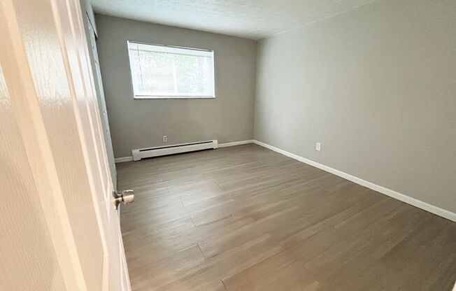 1 bed, 1 bath, 560 sqft, $795, Unit 720-26