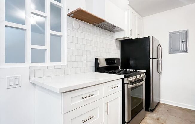 1 bed, 1 bath, $2,050