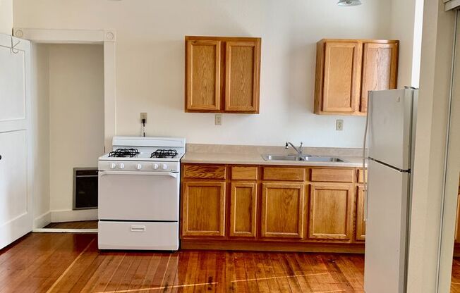 Studio, 1 bath, $1,150, Unit 3338-1