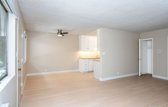 2 beds, 2 baths, 964 sqft, $2,495, Unit 160-02
