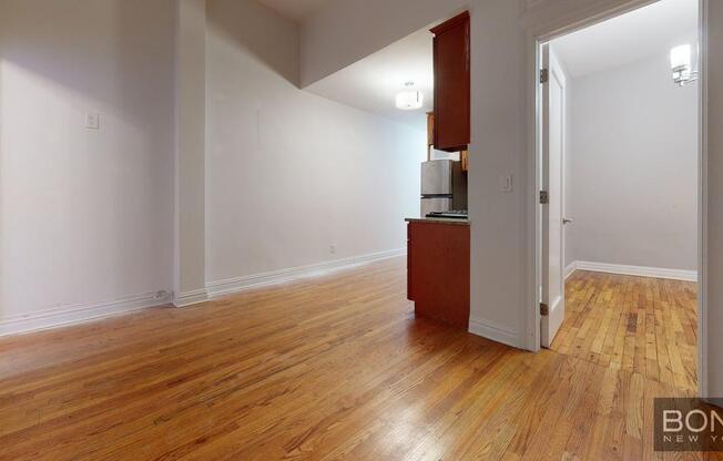 107 W 68th St #1E