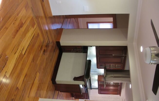 32 Holyoke Rd