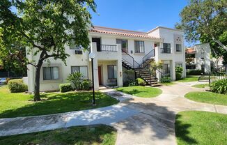 Mira Mesa Upstairs 1-Br + Covered Parking Space